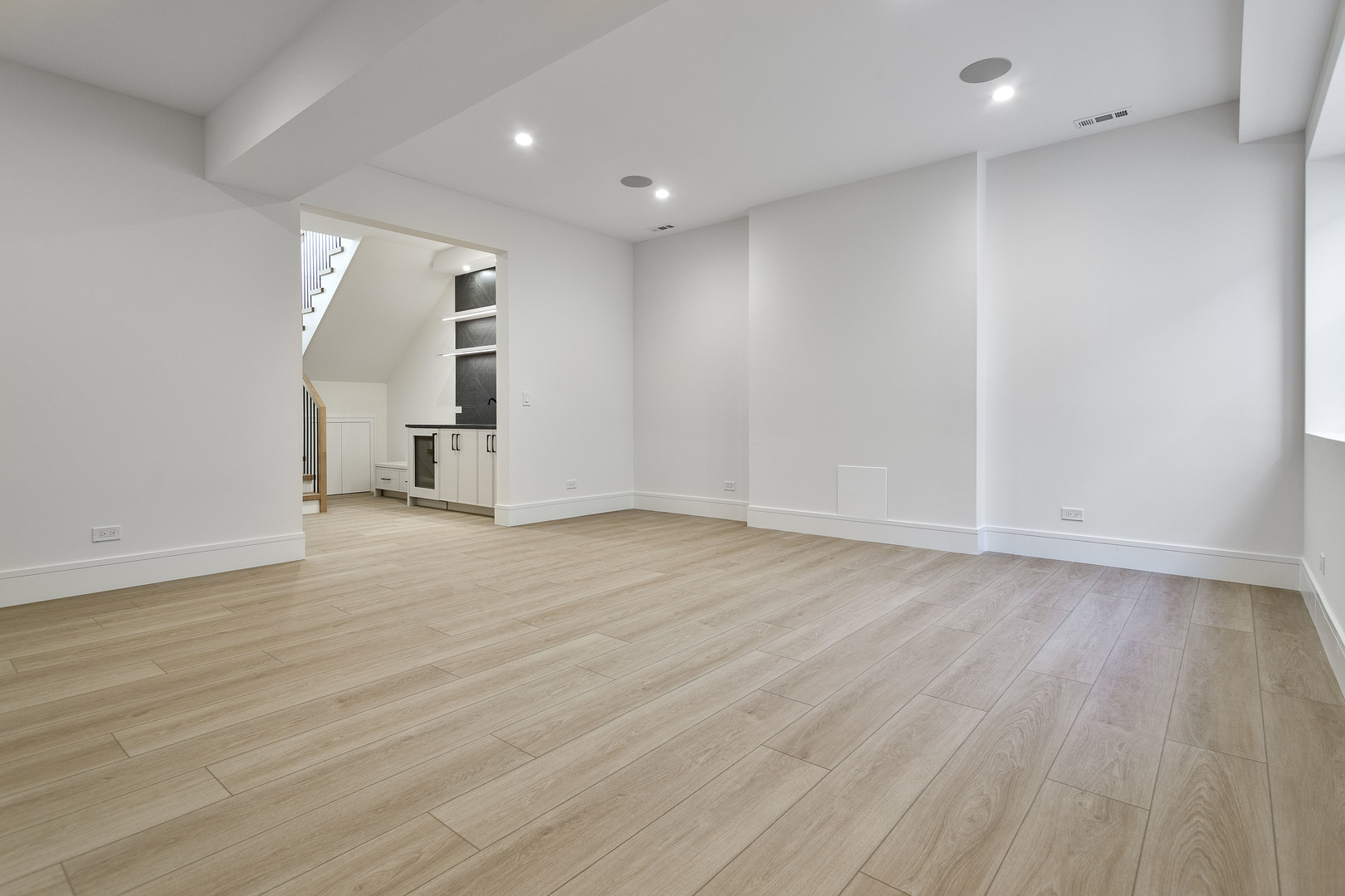 535 Kensington Court, Hinsdale, IL 60521