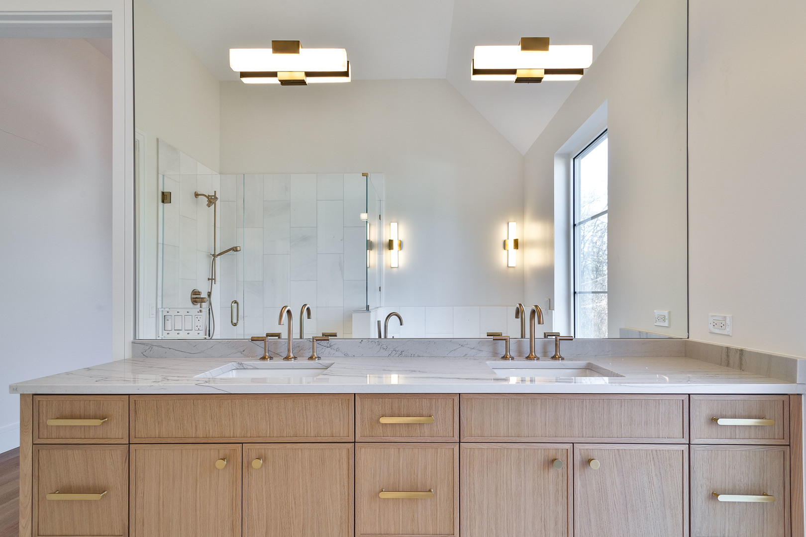 535 Kensington Court, Hinsdale, IL 60521