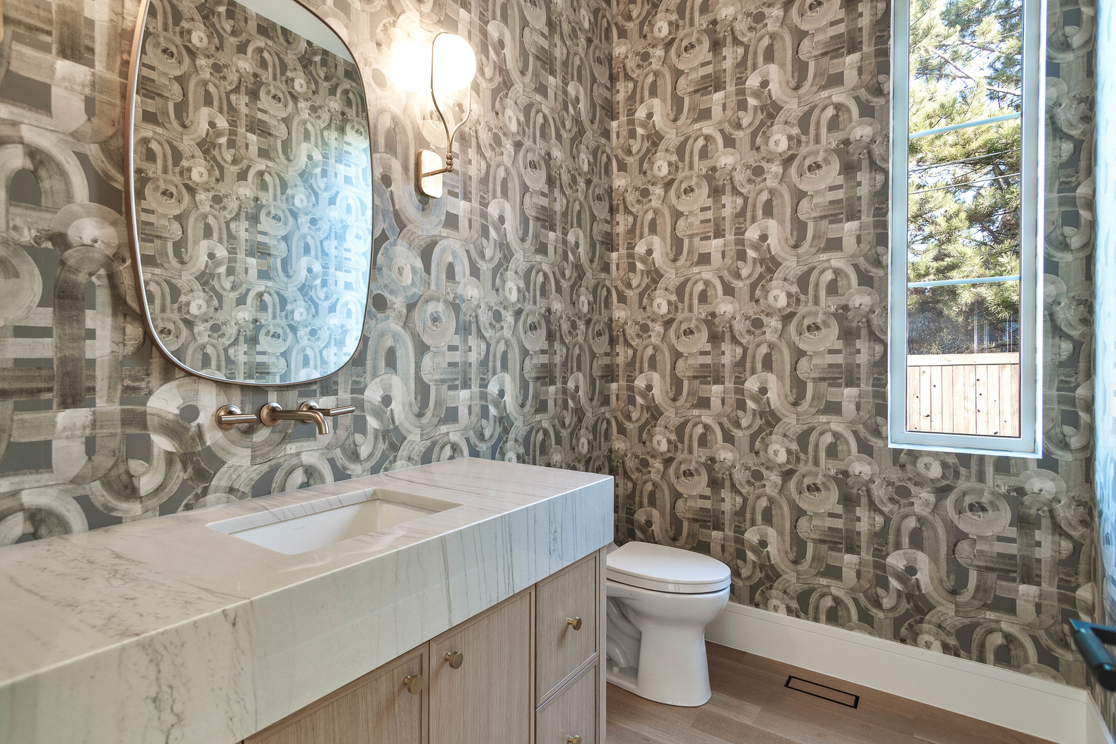 535 Kensington Court, Hinsdale, IL 60521