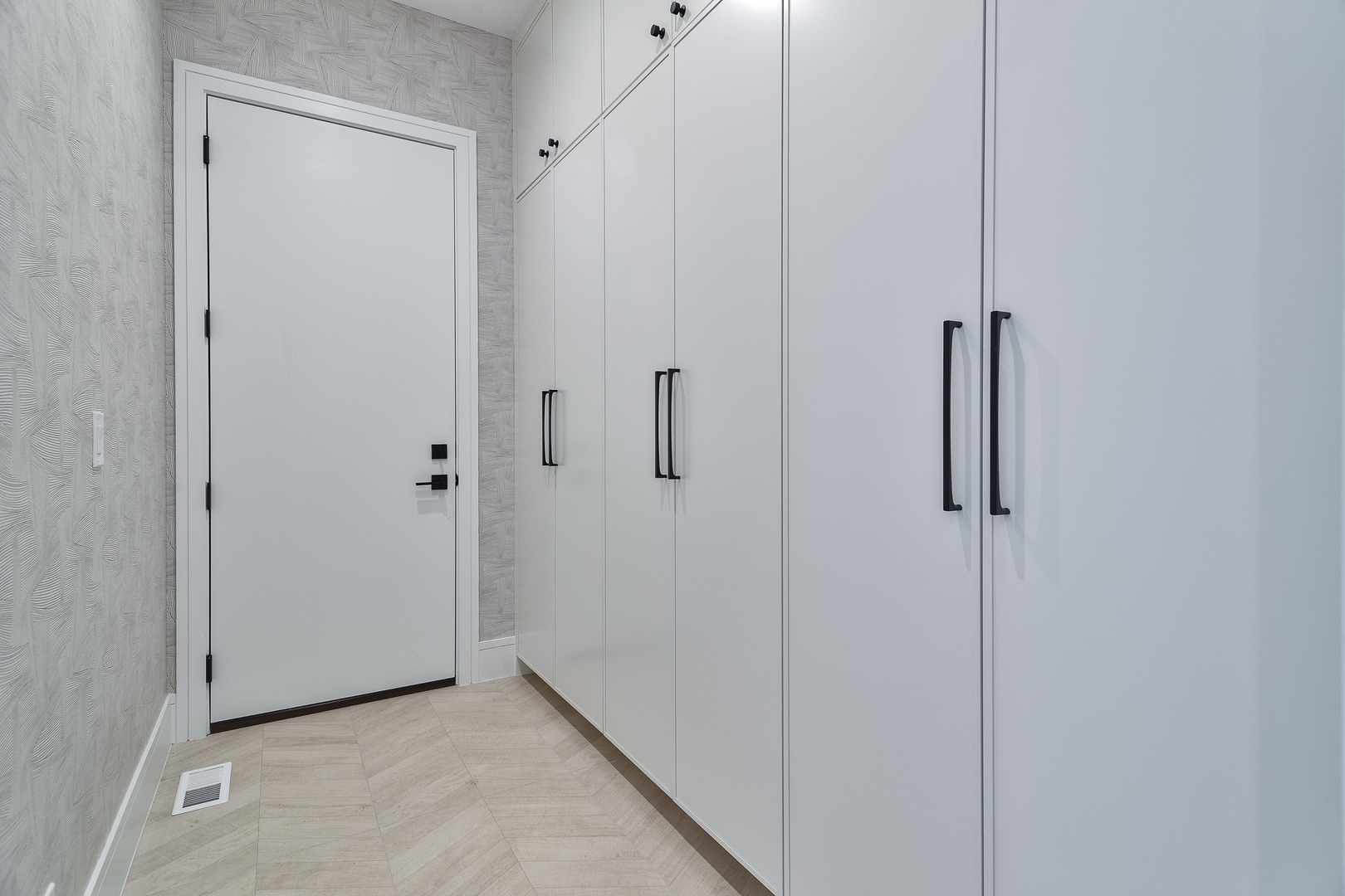 535 Kensington Court, Hinsdale, IL 60521