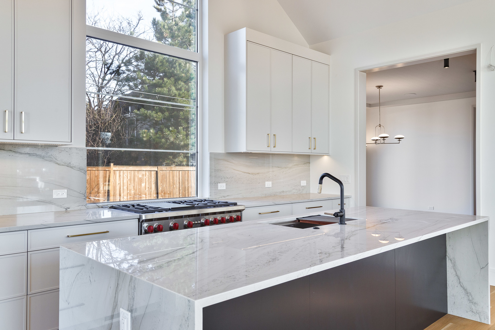 535 Kensington Court, Hinsdale, IL 60521