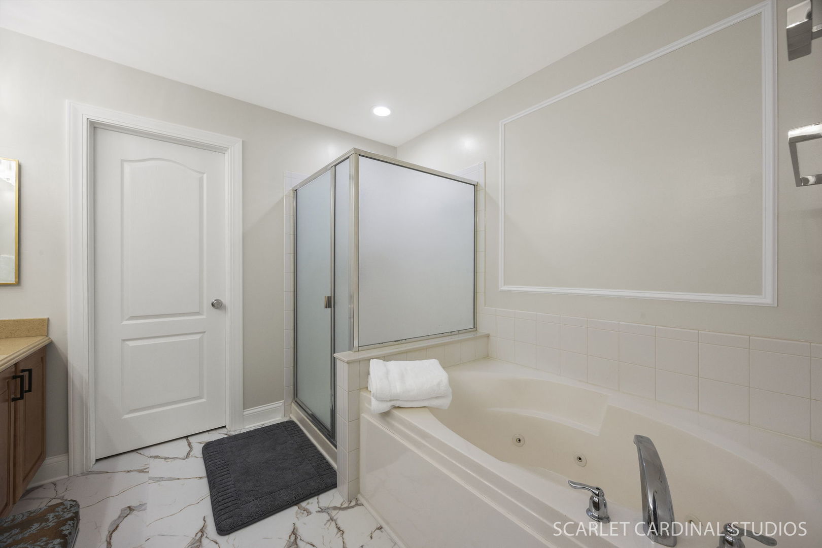 253 Bluegrass Parkway, Oswego, IL 60543