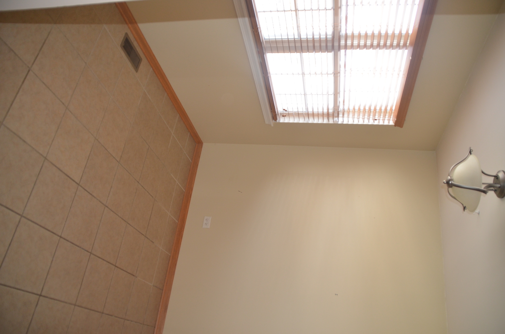 2503 Dickens Drive #2503, Aurora, IL 60504