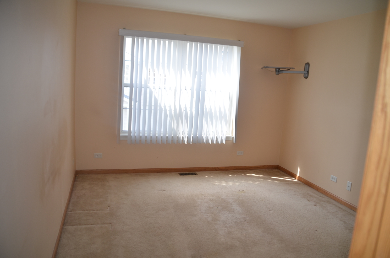 2503 Dickens Drive #2503, Aurora, IL 60504