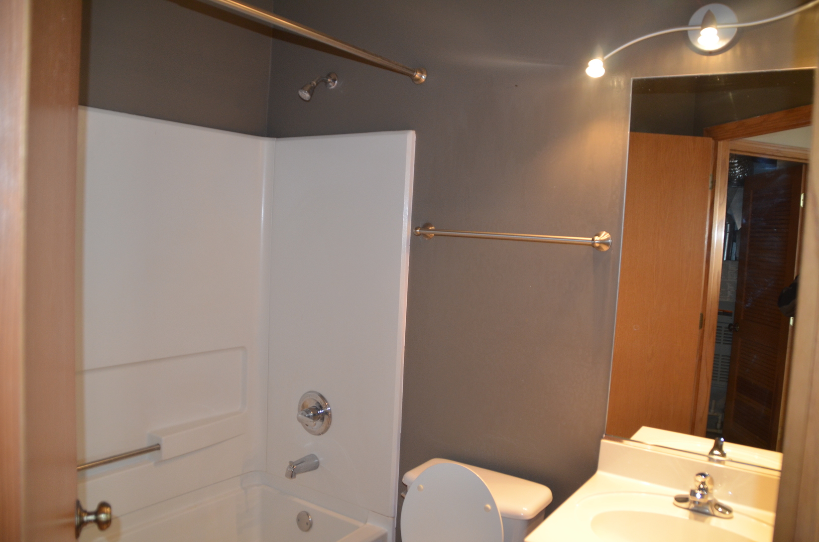 2503 Dickens Drive #2503, Aurora, IL 60504