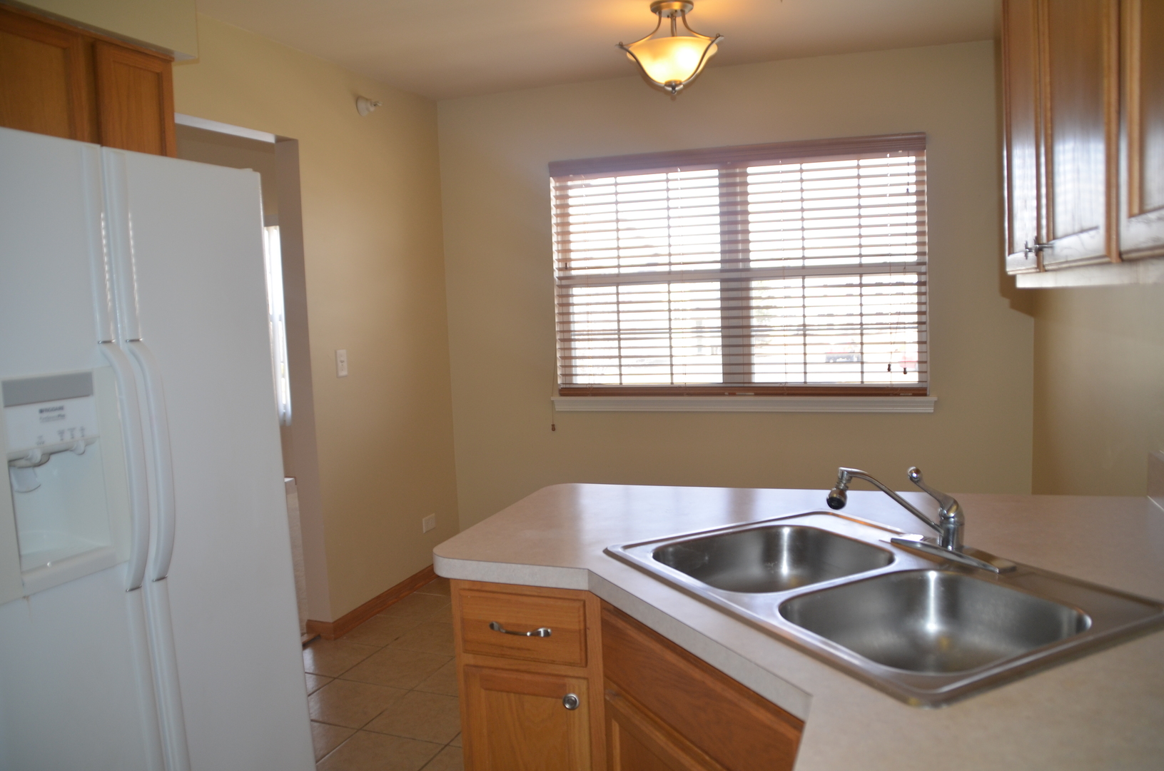 2503 Dickens Drive #2503, Aurora, IL 60504