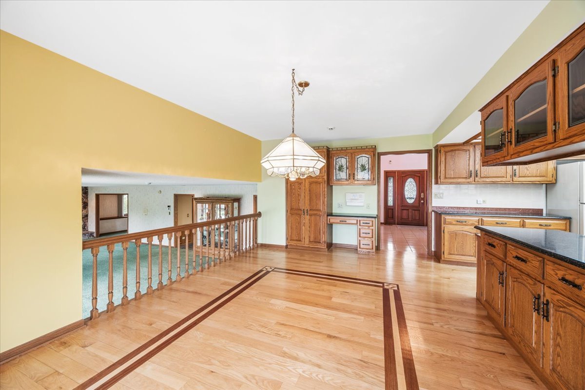 6037 Dunham Road, Downers Grove, IL 60516