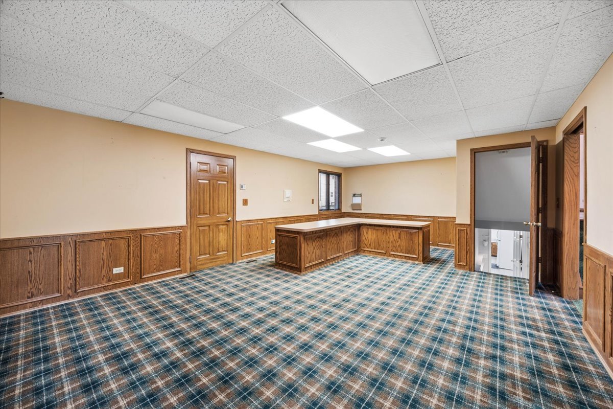 6037 Dunham Road, Downers Grove, IL 60516