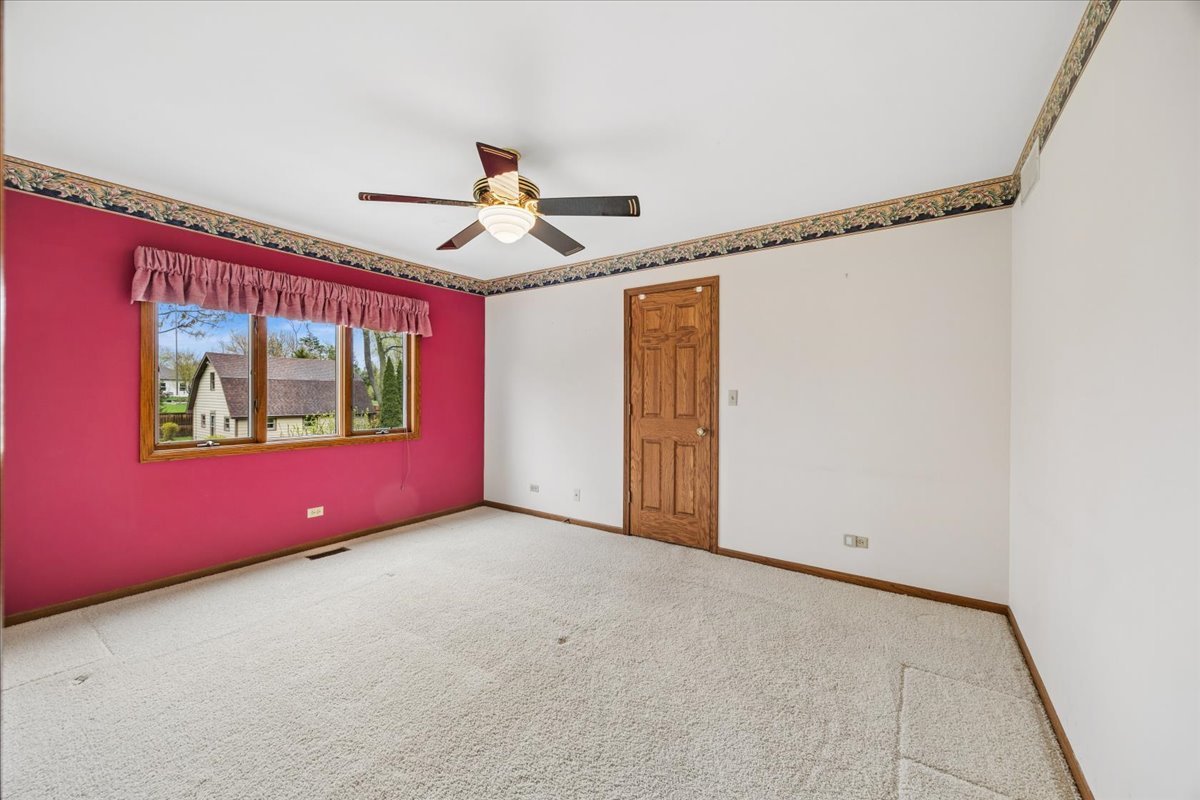 6037 Dunham Road, Downers Grove, IL 60516