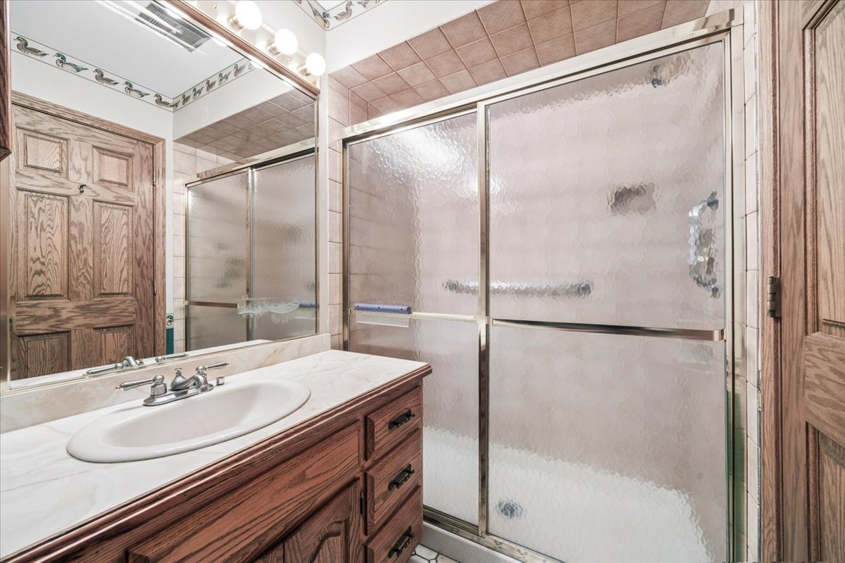 6037 Dunham Road, Downers Grove, IL 60516