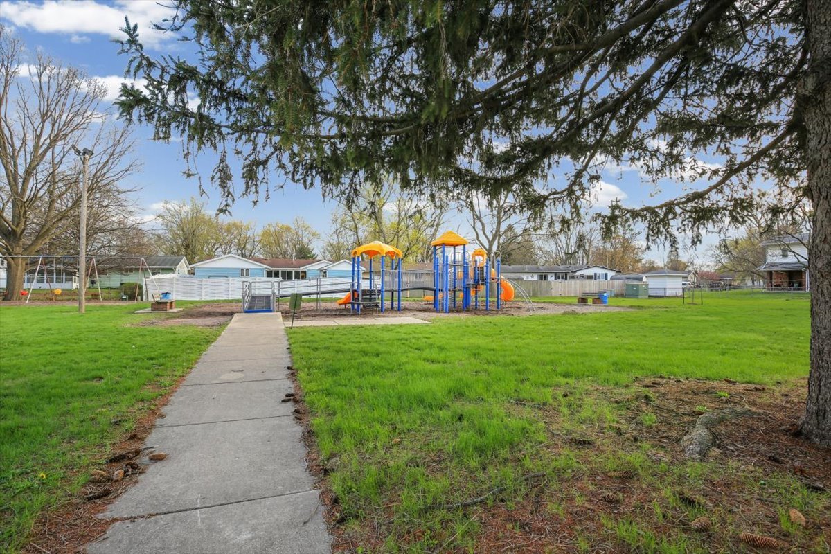 1513 GATES Drive, Rantoul, IL 61866