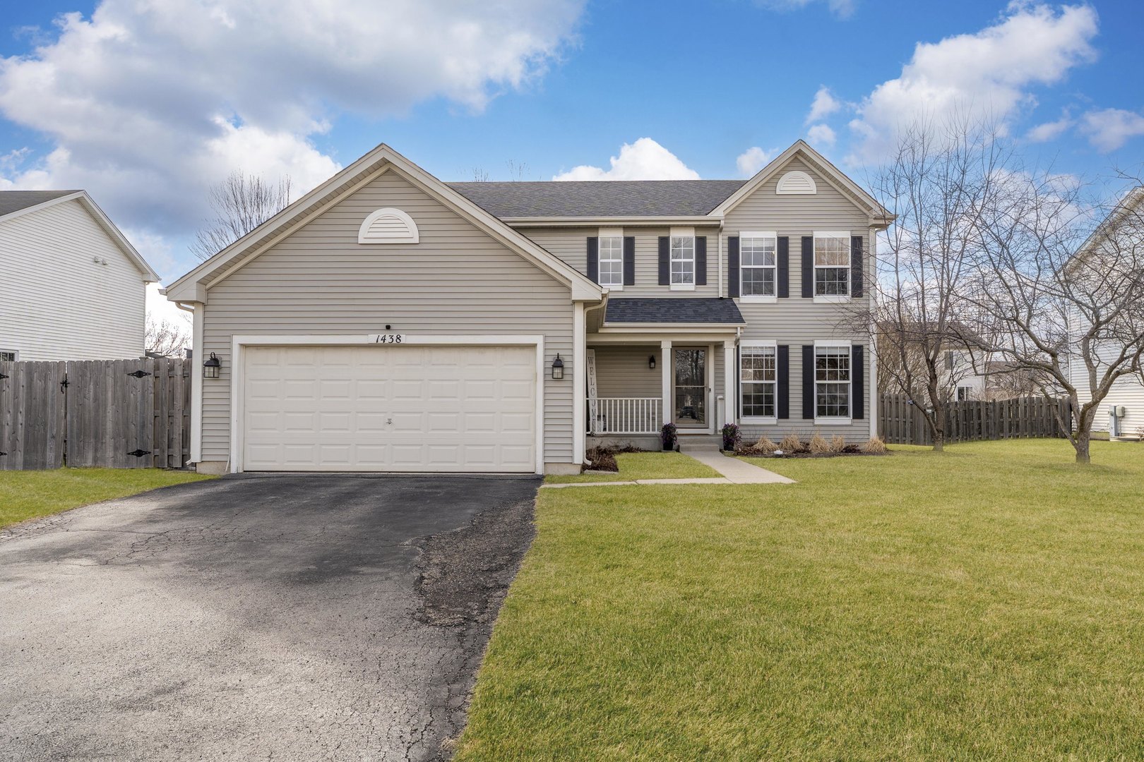 1438 S Amarias Drive, Round Lake, IL 60073