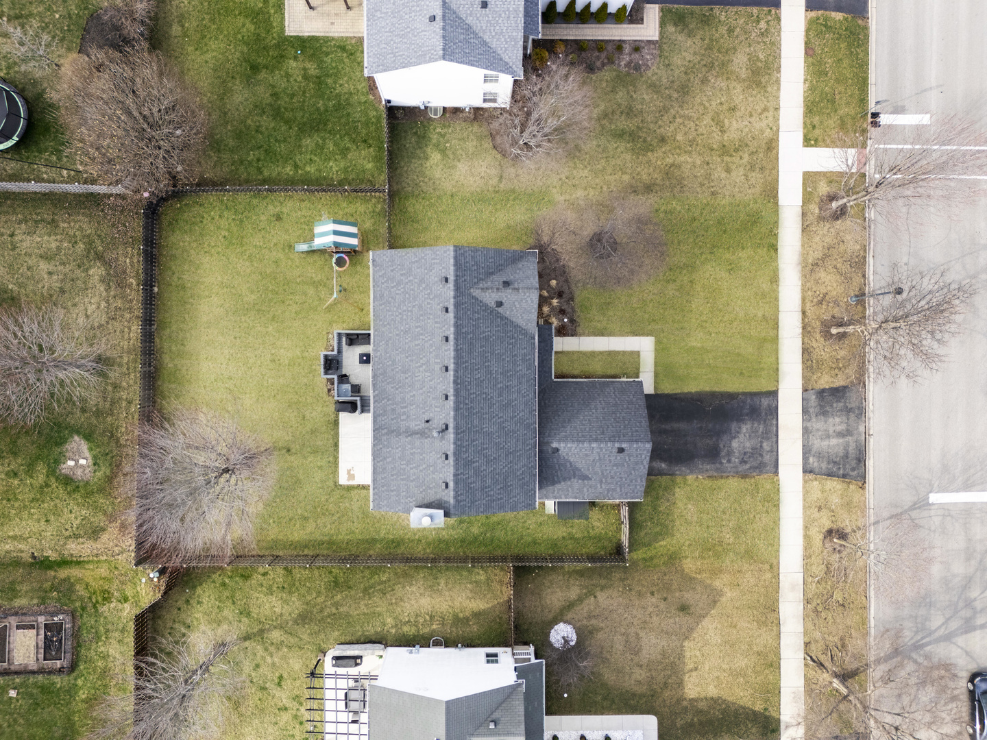 1438 S Amarias Drive, Round Lake, IL 60073