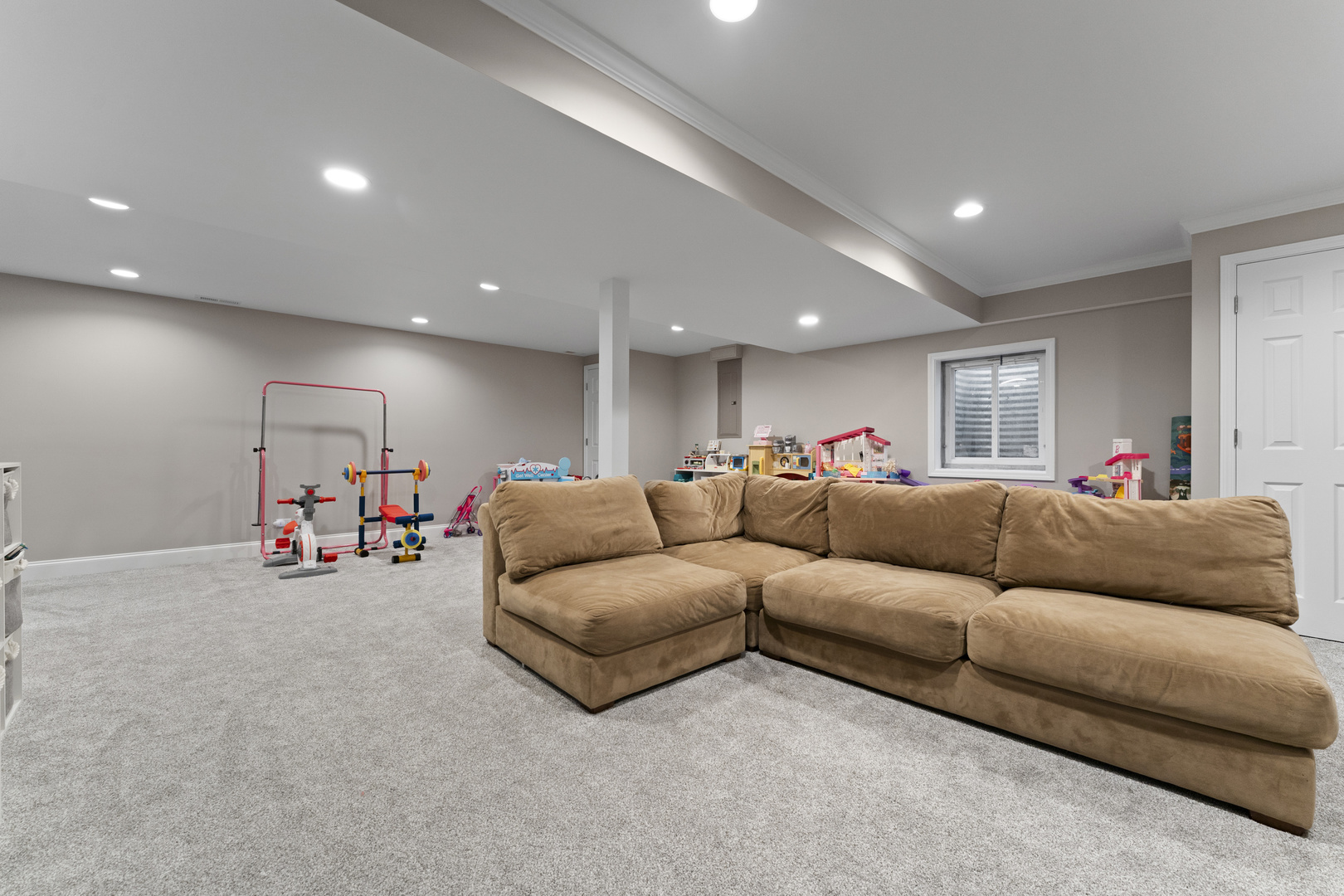 1438 S Amarias Drive, Round Lake, IL 60073