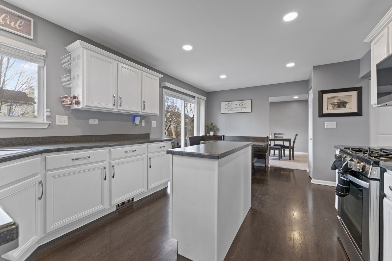 1438 S Amarias Drive, Round Lake, IL 60073