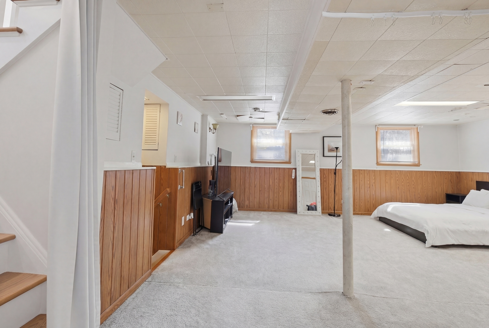 1506 W Palm Drive, Mount Prospect, IL 60056