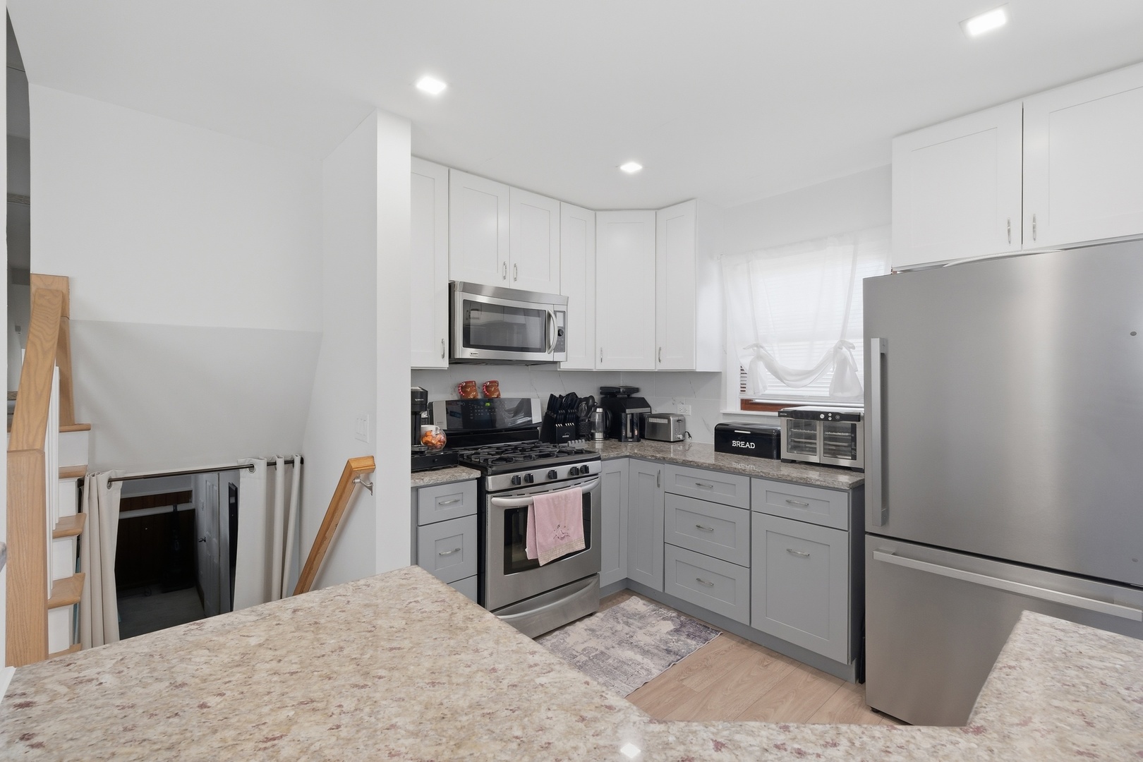 1506 W Palm Drive, Mount Prospect, IL 60056