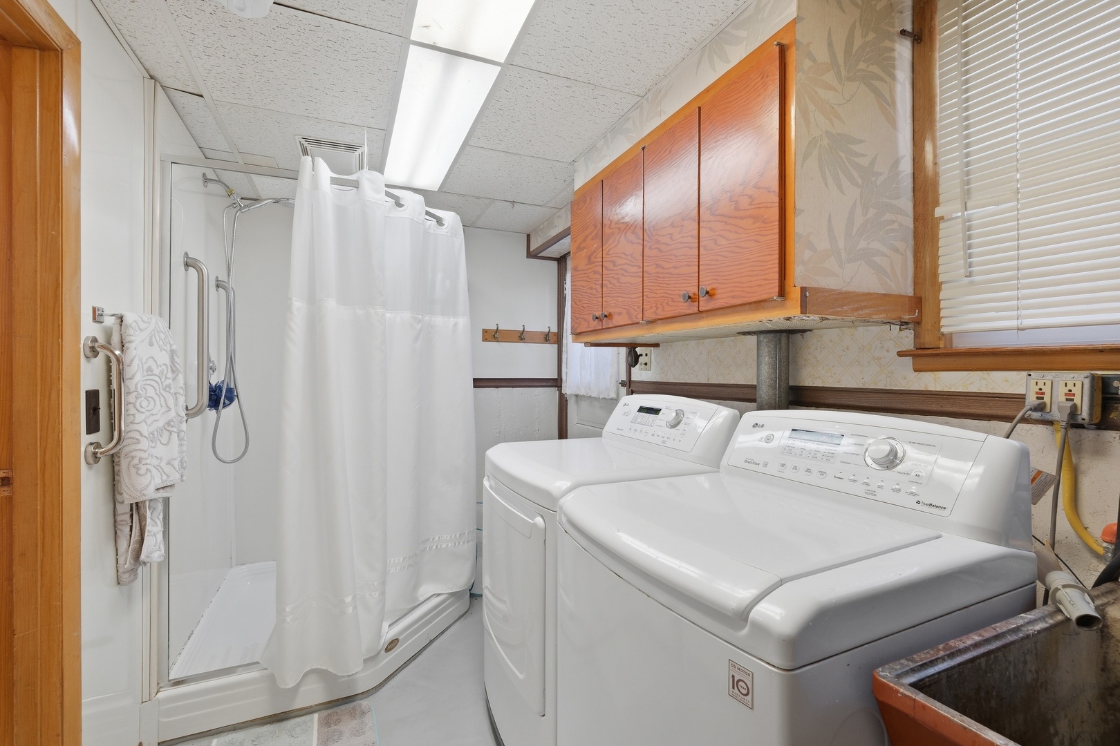 1506 W Palm Drive, Mount Prospect, IL 60056