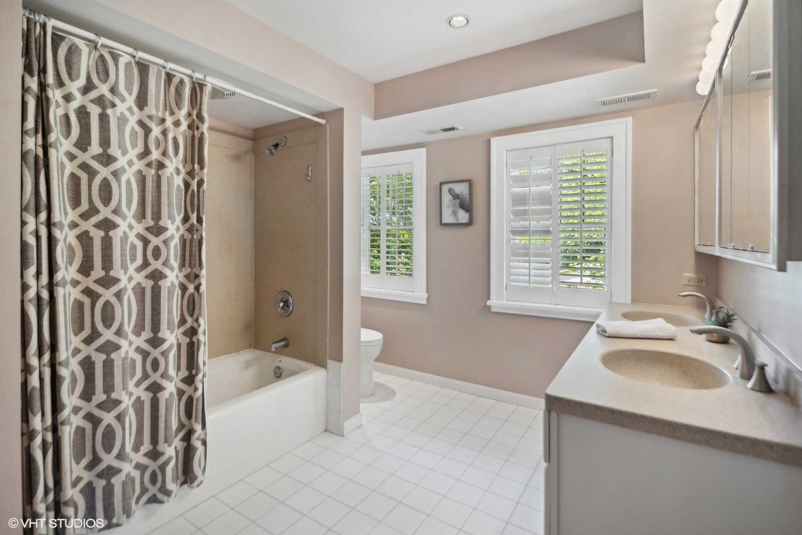 1492 W Irving Park Road, Itasca, IL 60143