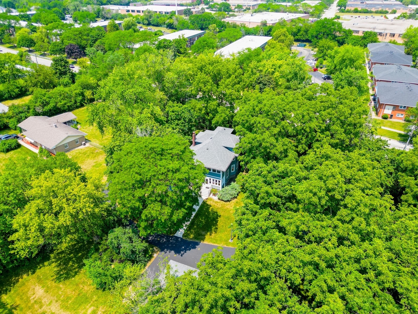 1492 W Irving Park Road, Itasca, IL 60143