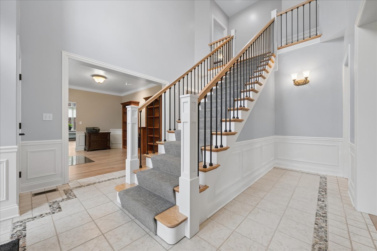 1601 Anthony Lane, McHenry, IL 60051