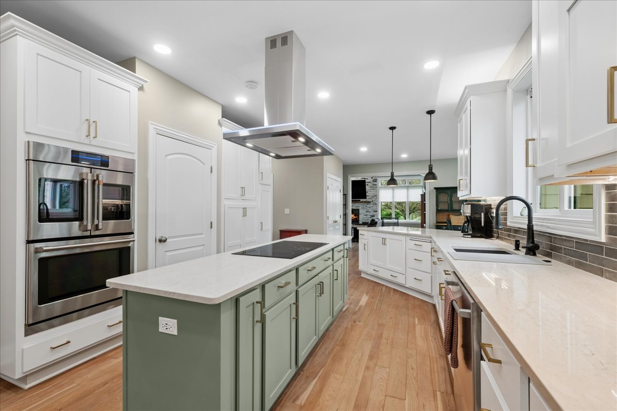 1601 Anthony Lane, McHenry, IL 60051