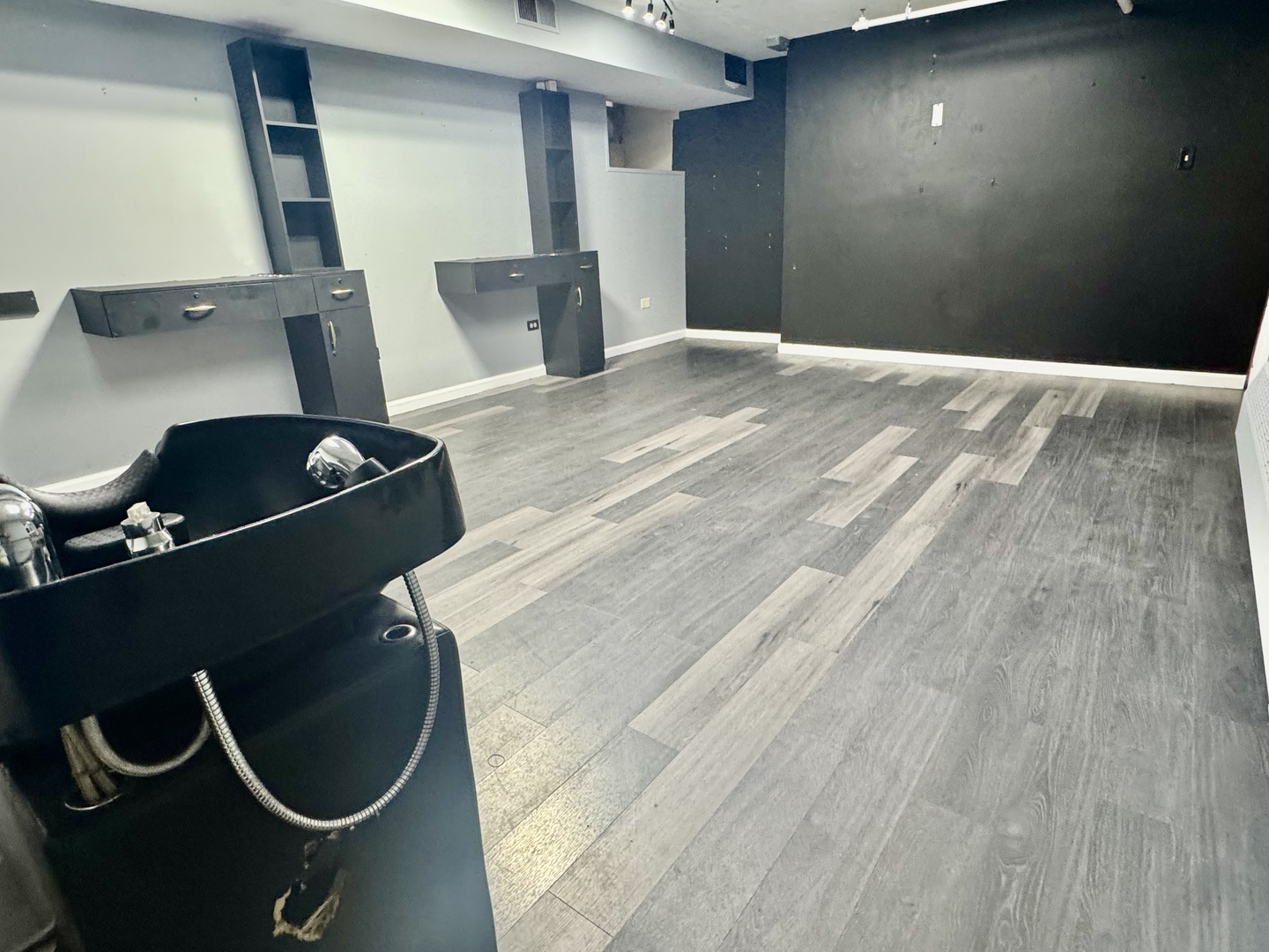 25 S Washington Street #LL200, Naperville, IL 60540