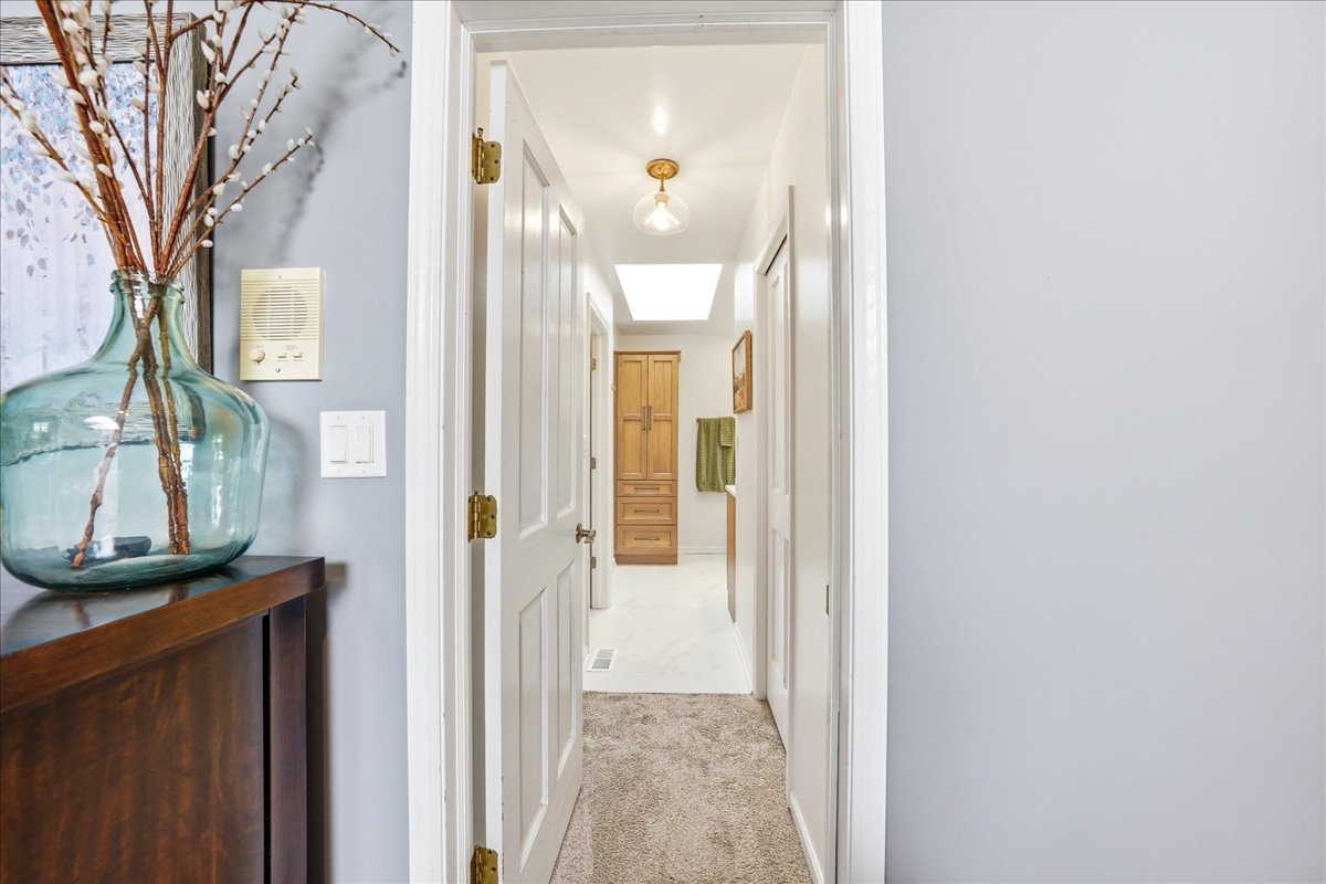 334 E MCKENNA Court, Elmhurst, IL 60126