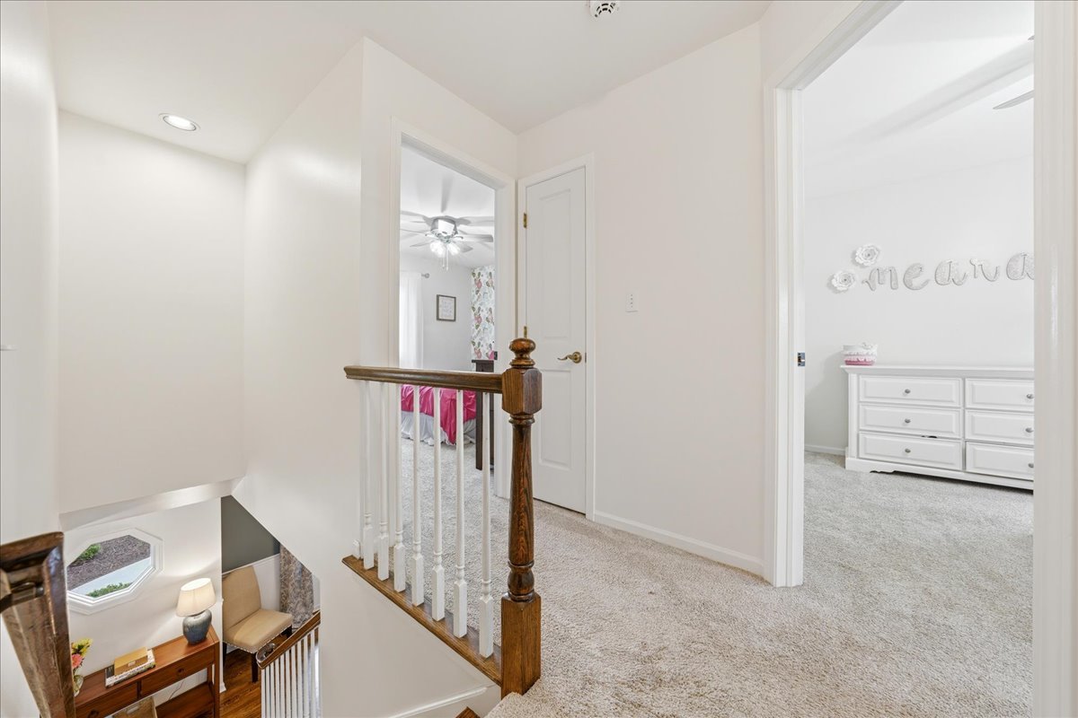 334 E MCKENNA Court, Elmhurst, IL 60126