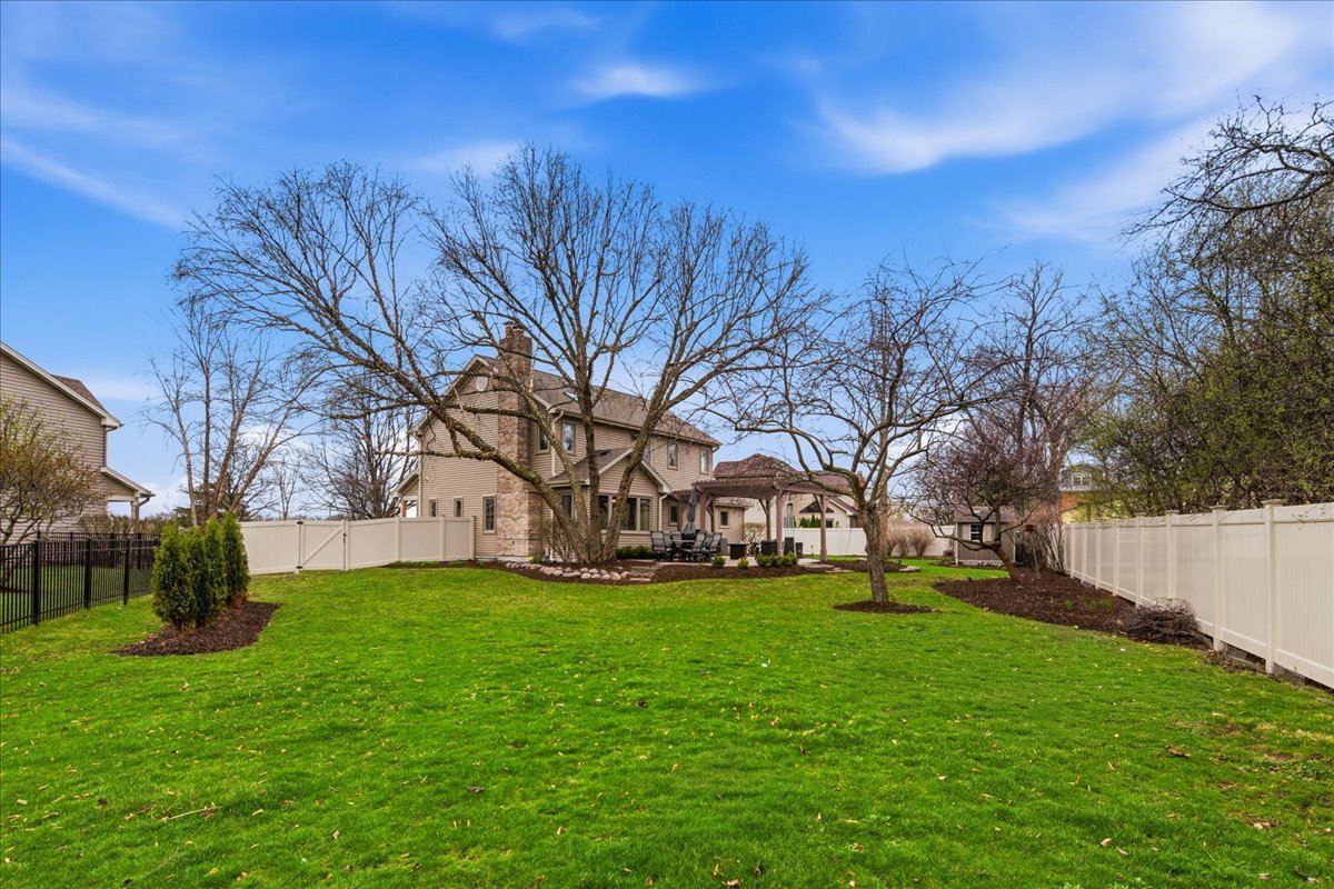 334 E MCKENNA Court, Elmhurst, IL 60126