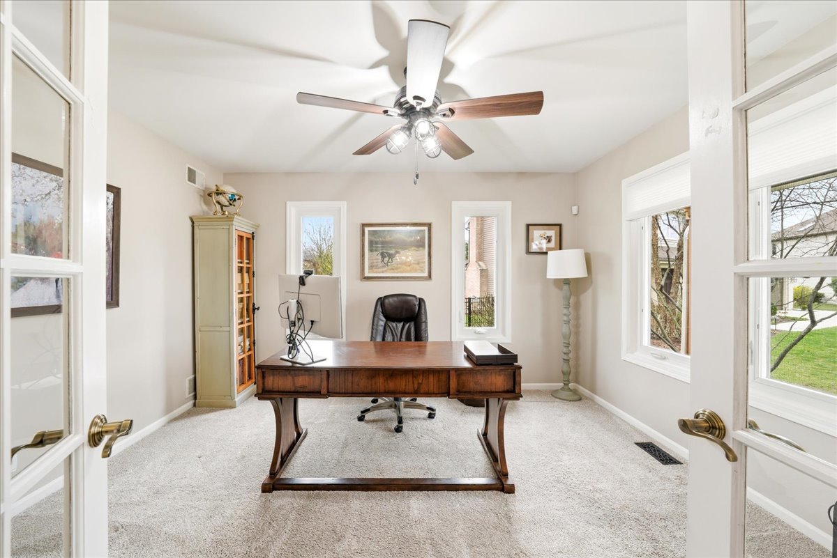 334 E MCKENNA Court, Elmhurst, IL 60126