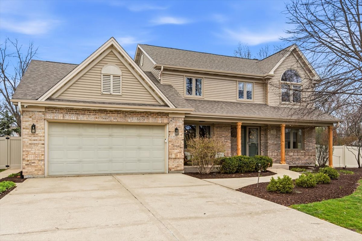 334 E MCKENNA Court, Elmhurst, IL 60126