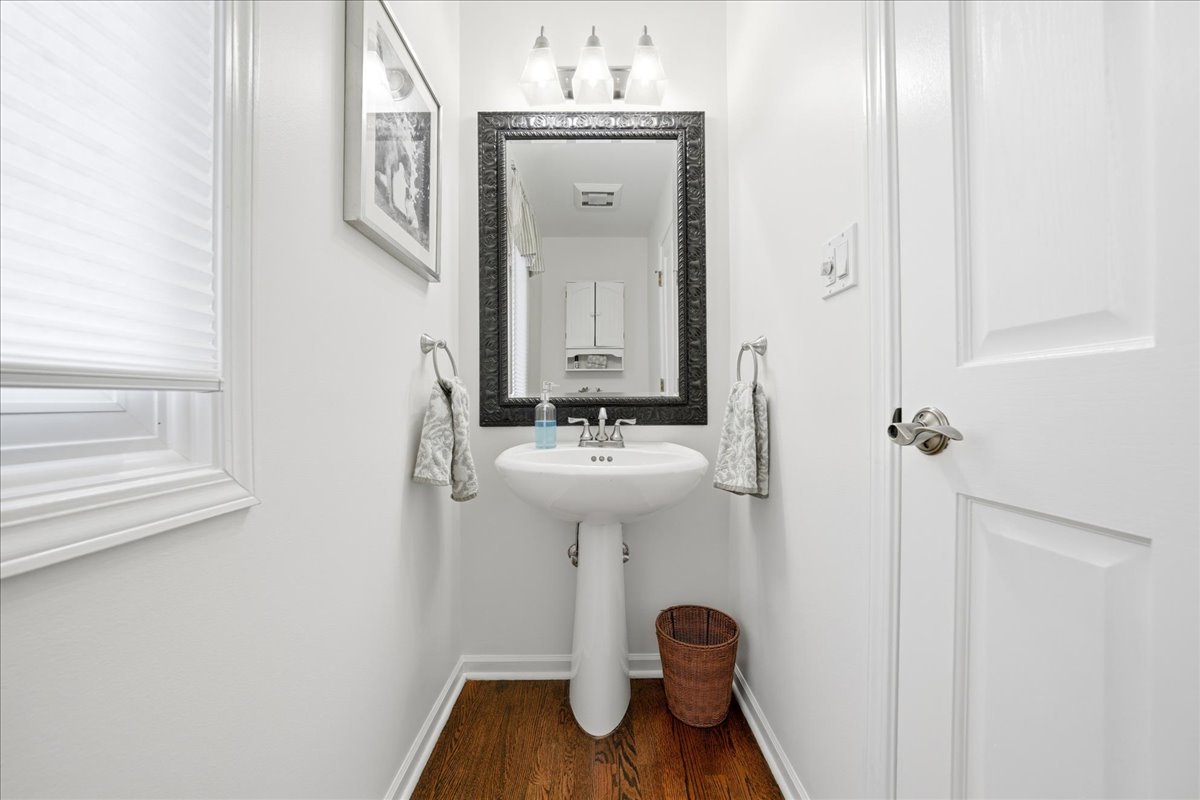 334 E MCKENNA Court, Elmhurst, IL 60126