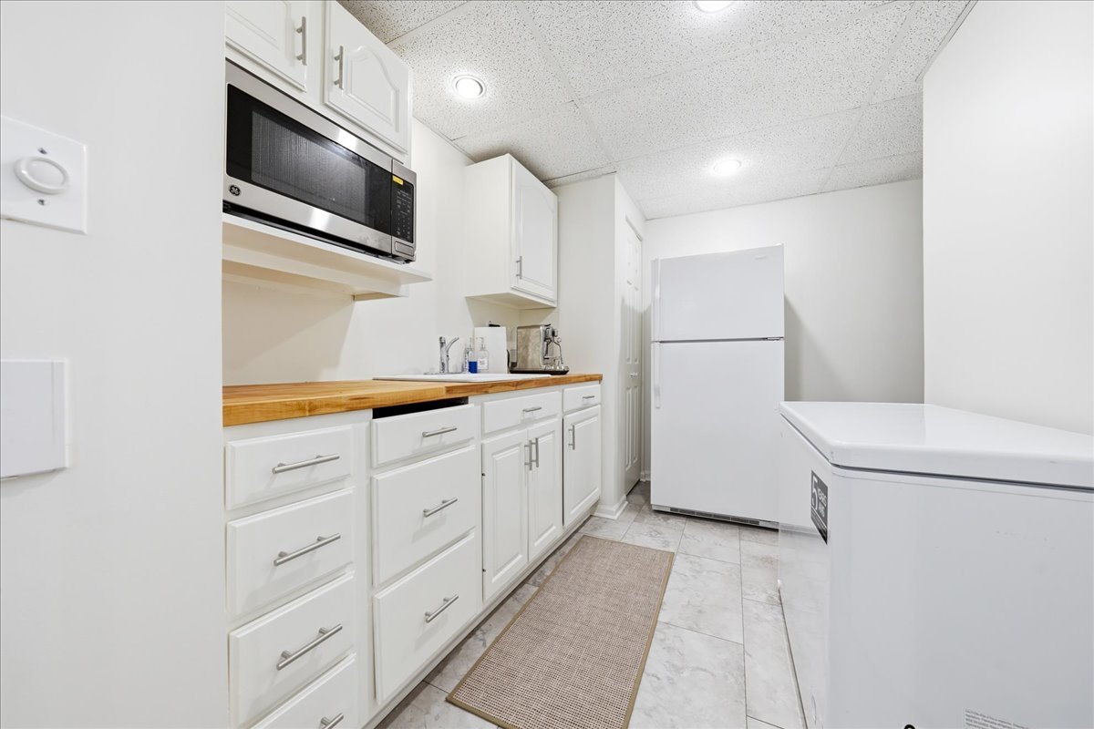 334 E MCKENNA Court, Elmhurst, IL 60126