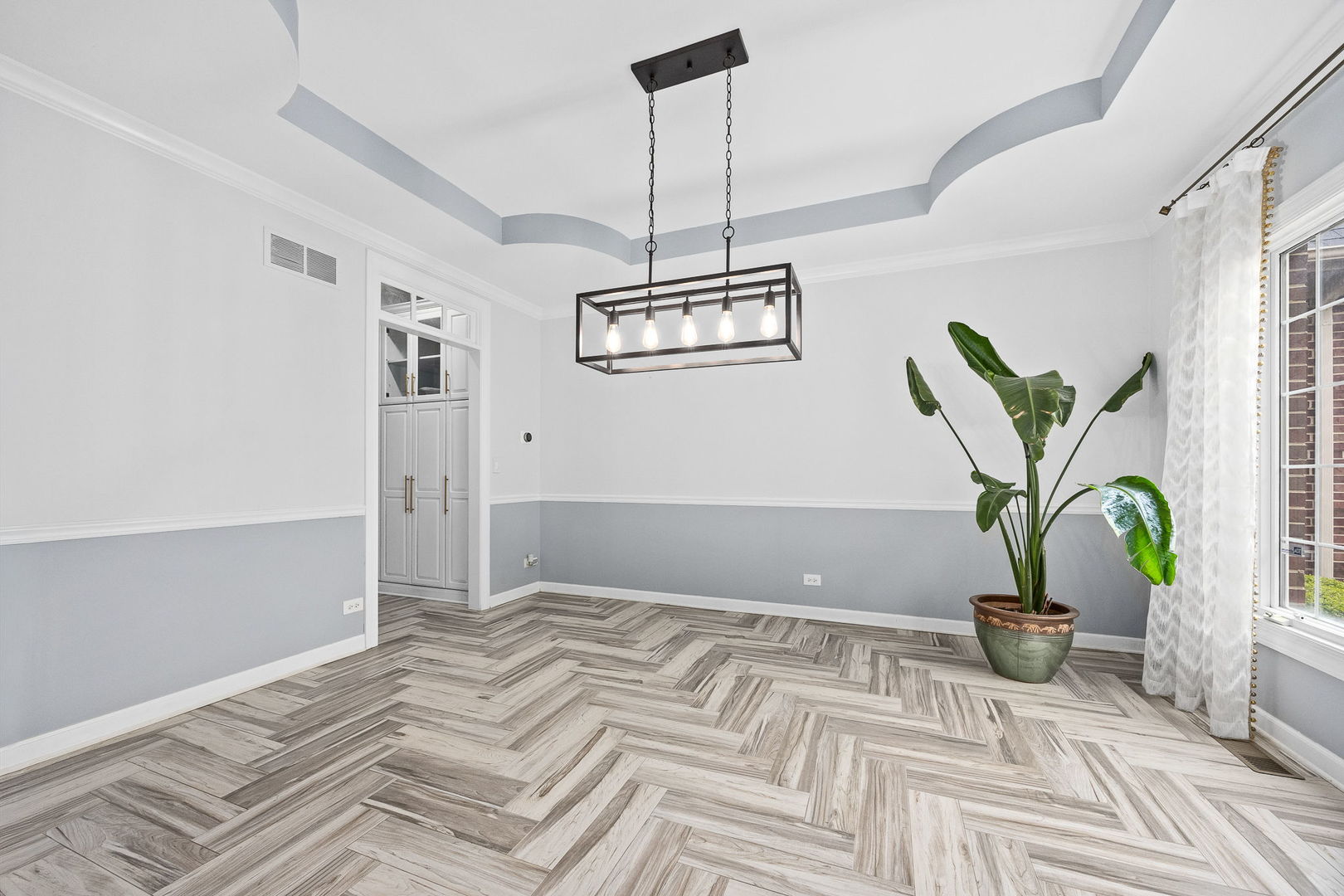 39W514 Bealer Circle, Geneva, IL 60134