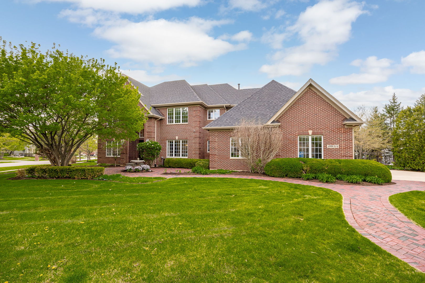 39W514 Bealer Circle, Geneva, IL 60134