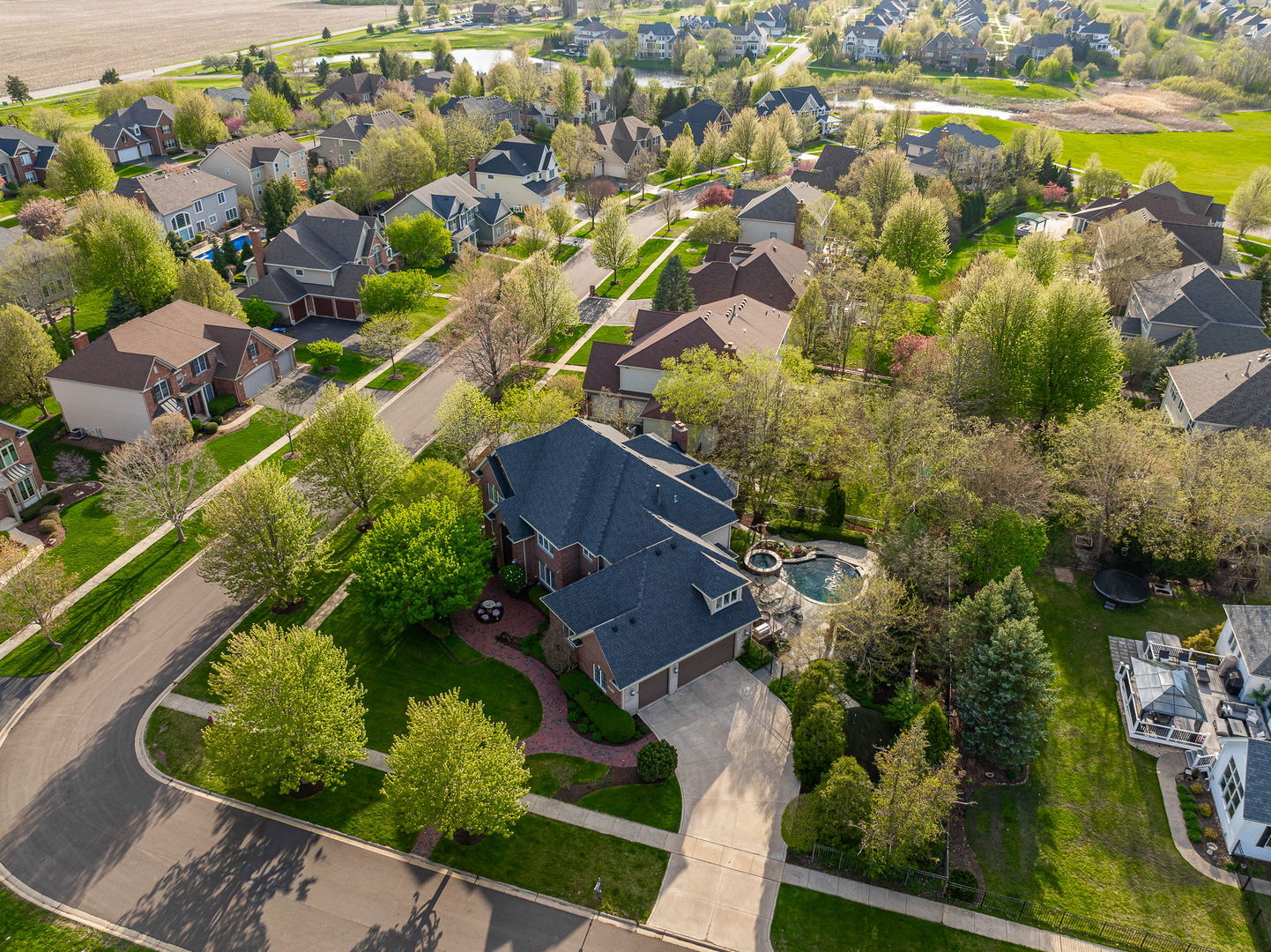 39W514 Bealer Circle, Geneva, IL 60134