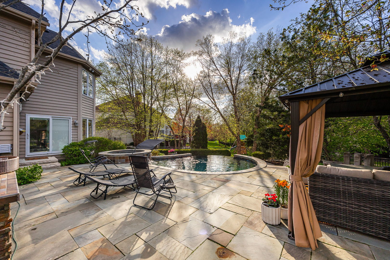 39W514 Bealer Circle, Geneva, IL 60134