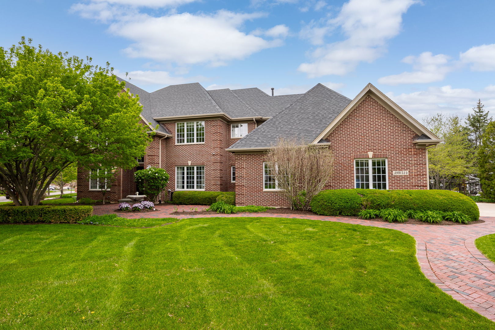 39W514 Bealer Circle, Geneva, IL 60134