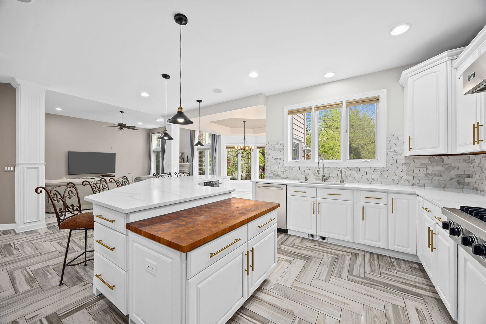 39W514 Bealer Circle, Geneva, IL 60134