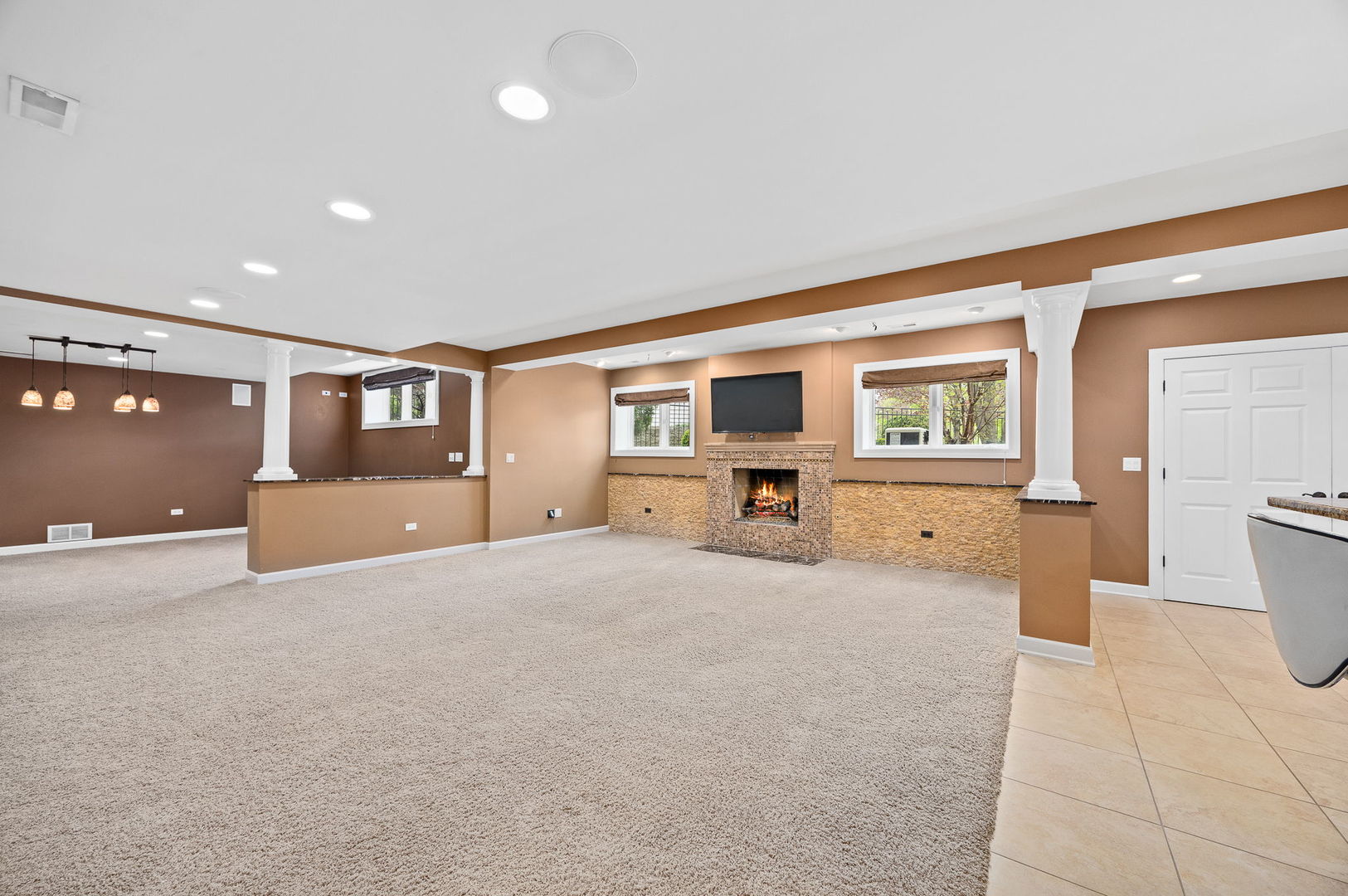 39W514 Bealer Circle, Geneva, IL 60134