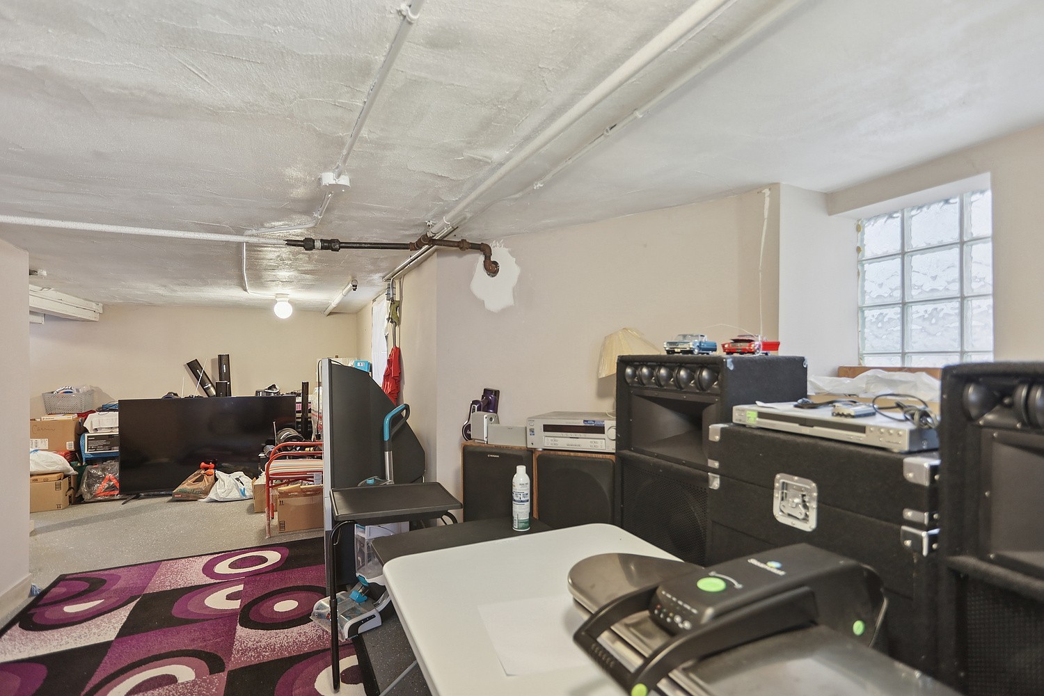 5925 W Iowa Street, Chicago, IL 60651