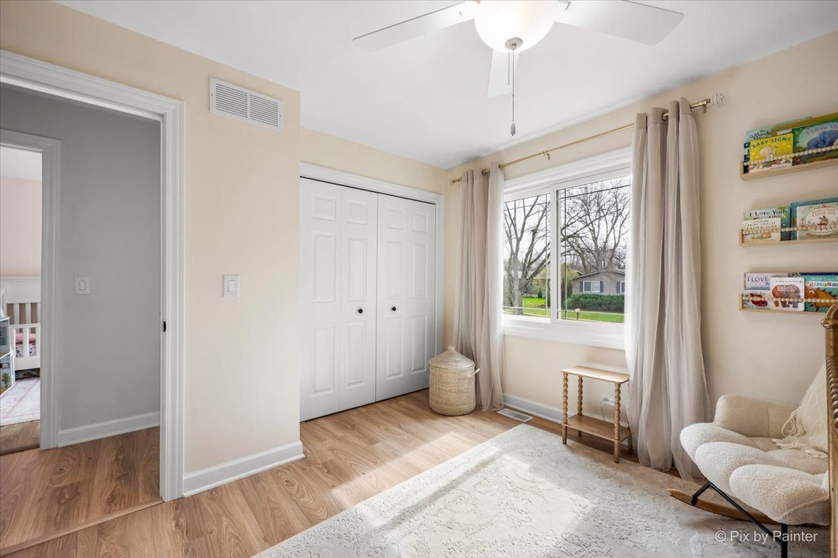 1908 Moore Avenue, St. Charles, IL 60174