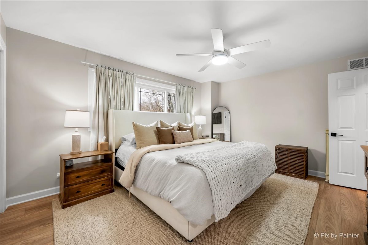 1908 Moore Avenue, St. Charles, IL 60174