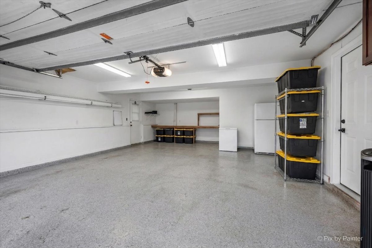 1908 Moore Avenue, St. Charles, IL 60174