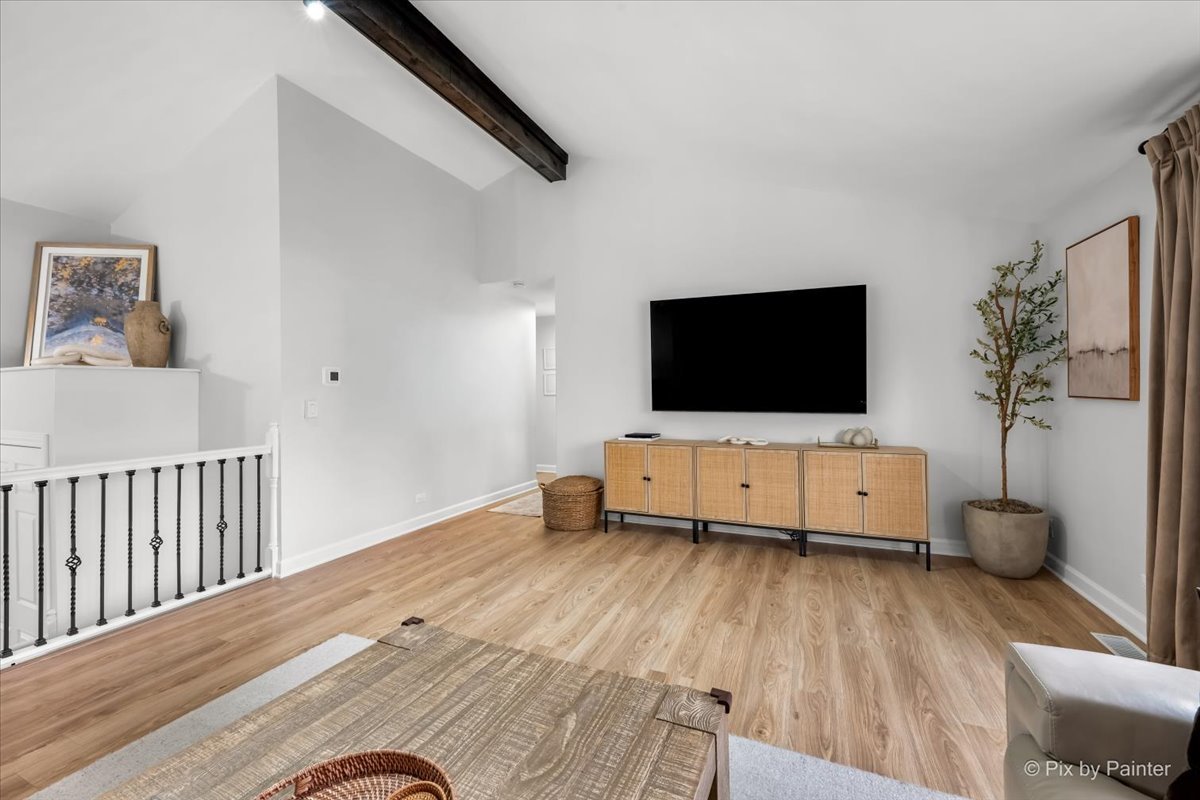 1908 Moore Avenue, St. Charles, IL 60174