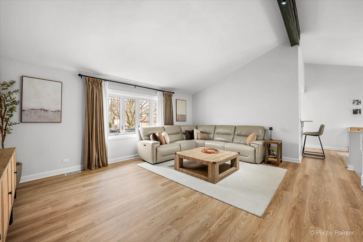 1908 Moore Avenue, St. Charles, IL 60174