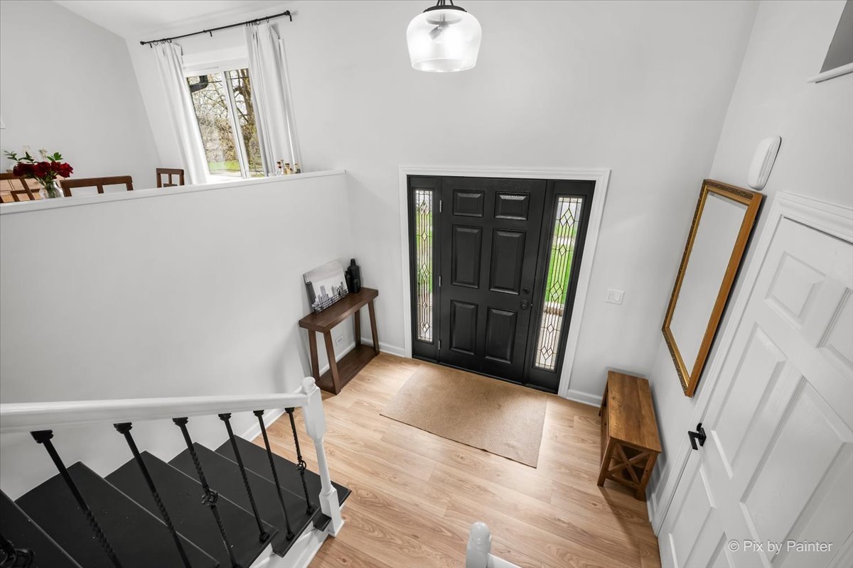 1908 Moore Avenue, St. Charles, IL 60174