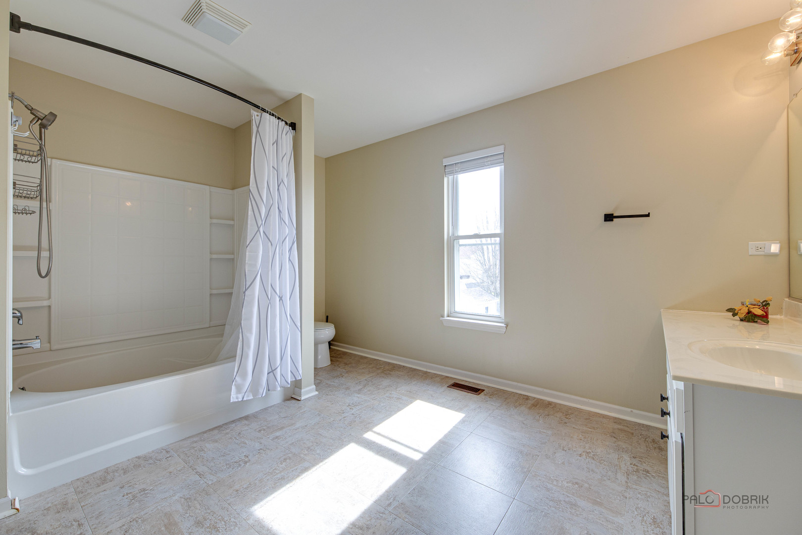 3105 Fen Trail, Wonder Lake, IL 60097