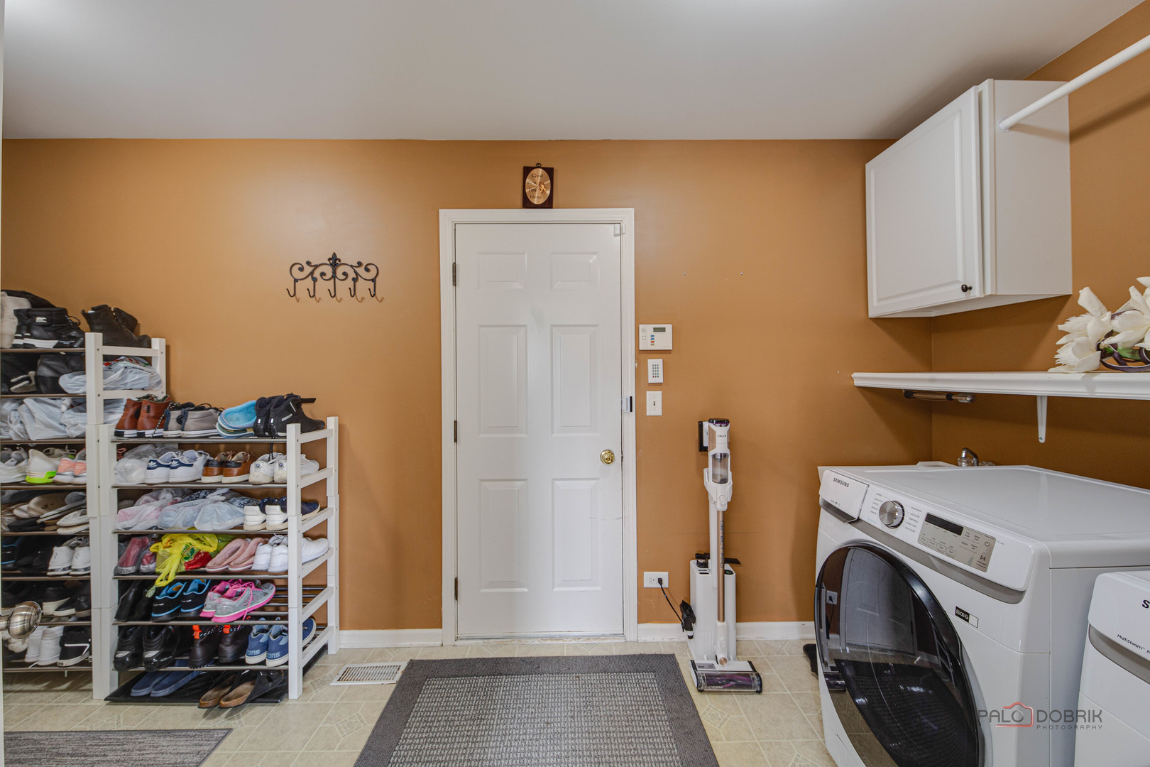 3105 Fen Trail, Wonder Lake, IL 60097